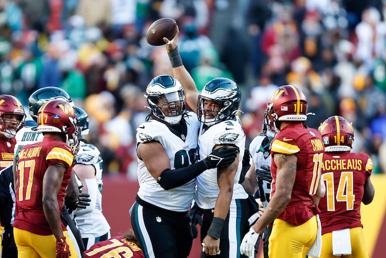 Nolan Smith Jr. (right) and fellow ex-Georgia Bulldog Jalen Carter will need to find their way to the quarterback this season.