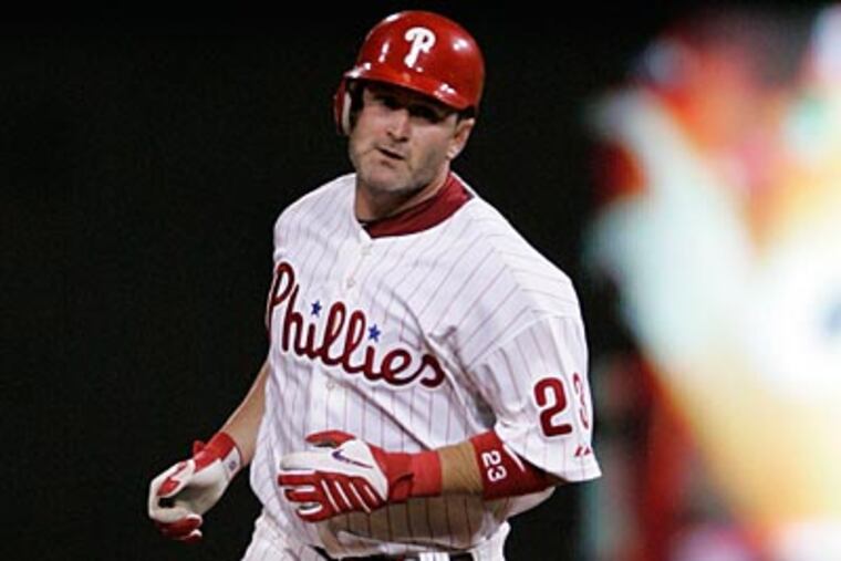 Phillies backup catcher Brian Schneider signed a one-year deal with the team on Thursday. (David Swanson/Staff file photo)
