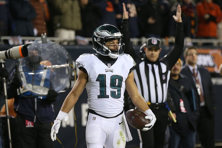 Golden Tate made it into the end zone late in the fourth quarter thanks to a perfect pass from Nick Foles.