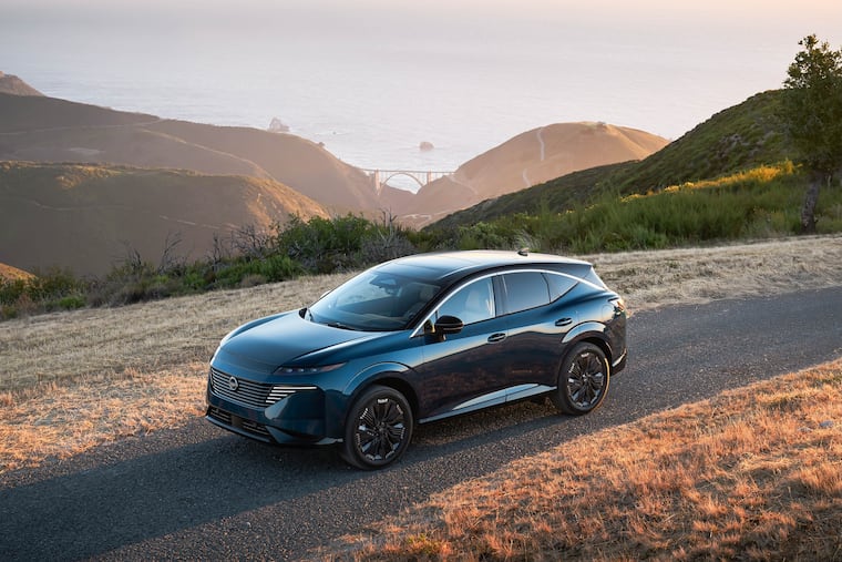 The 2026 Nissan Murano carries on with the bold new look it received for 2025, along with a new engine and transmission.