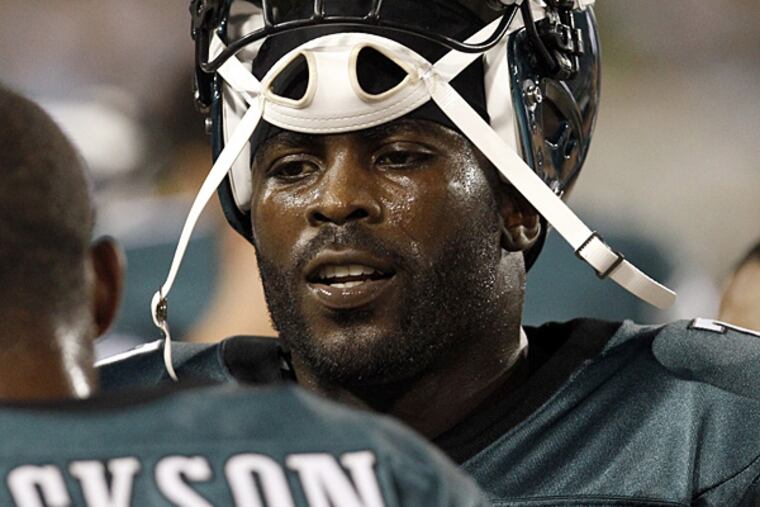 Eagles quarterback Michael Vick. (Ron Cortes/Staff Photographer)