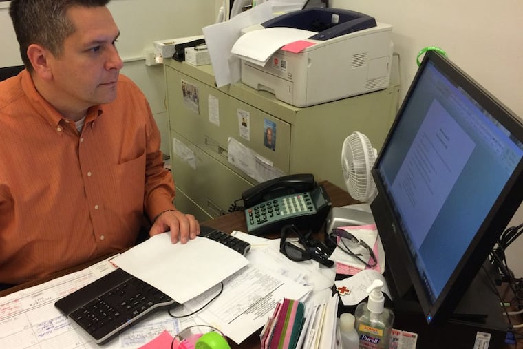 Scott Brown, director of the Veterans Advisory Commission, in his City Hall office in 2015.