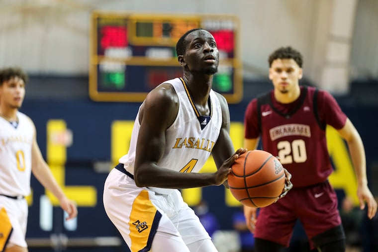 La Salle's Hassan Drame (4) scored a game-high 16 to lead the Explorers past Richmond, extending its win streak to a conference-best five games.