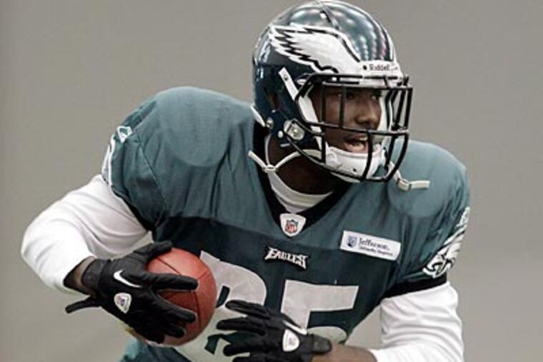 LeSean McCoy and the Eagles take on the Redskins in Washington on Sunday. (David Maialetti/Staff Photographer)