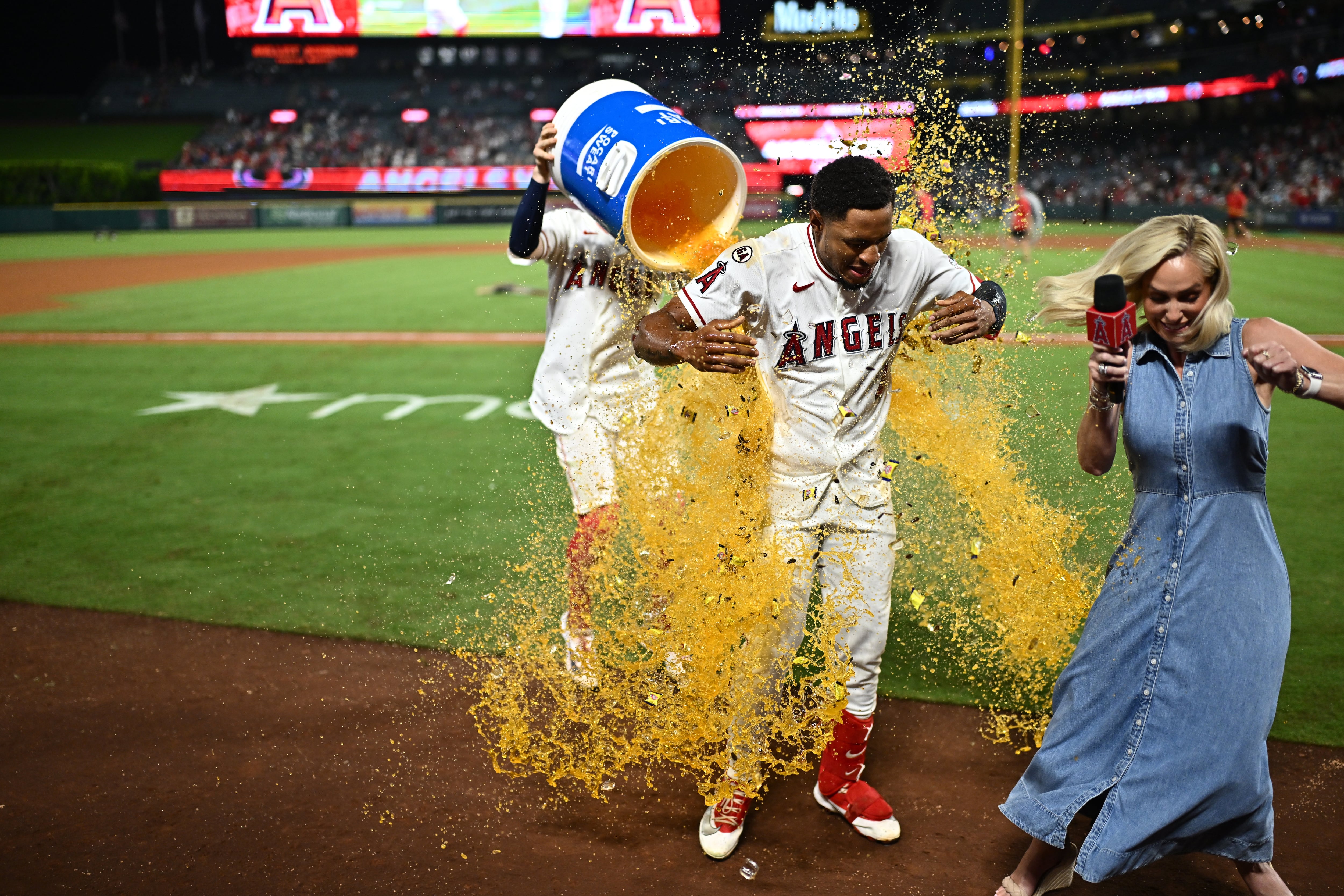 Angels beat Twins 6-5 in 11 innings on Moore's bases-loaded, 2-out infield single