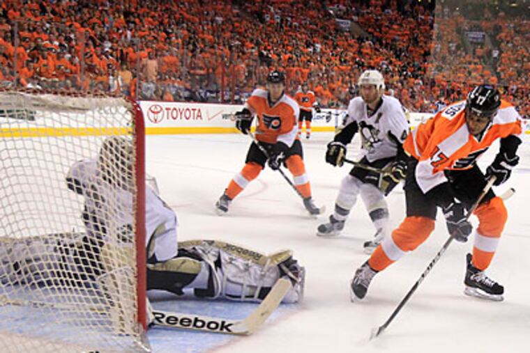 The Flyers have scored on six of their 10 power plays in this series against the Penguins. (Ron Cortes/Staff Photographer)