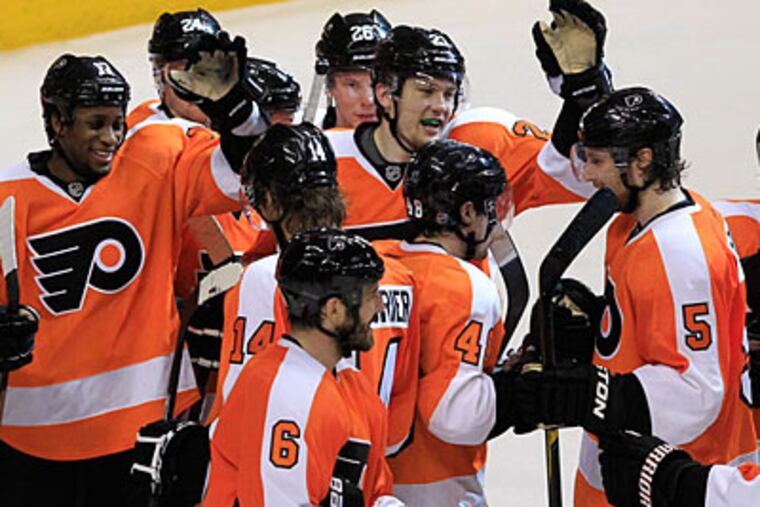 The Flyers became the first team in the Eastern Conference to wrap up their first-round series. (Ron Cortes/Staff Photographer)