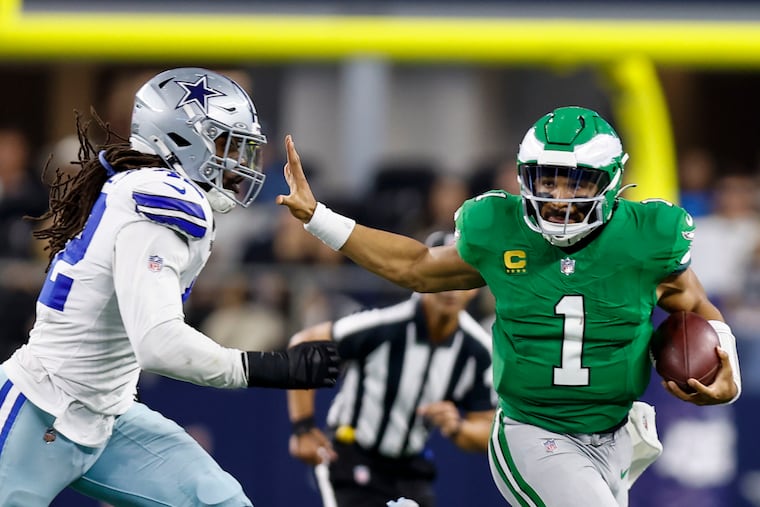 Jalen Hurts and the Eagles offense failed to put a point on the board in the second half.