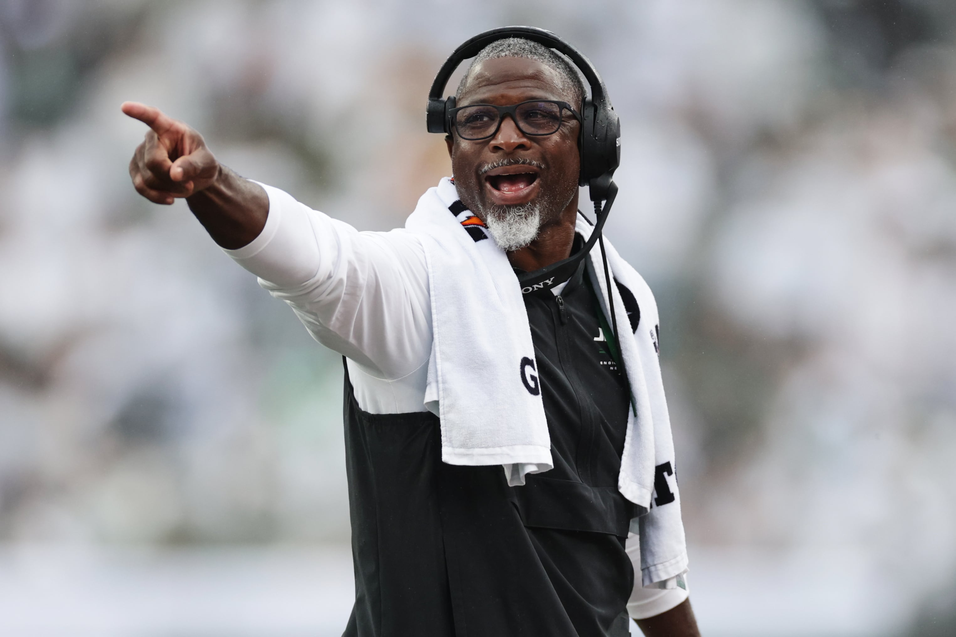 A 10-point lead with 11 minutes left quickly unravels in Jets' stunning overtime loss to Packers