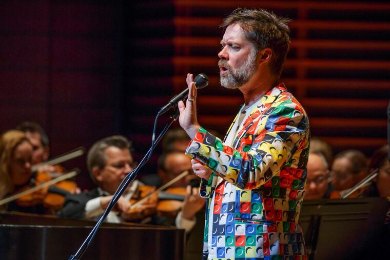 Rufus Wainwright performed with the Philly Pops Friday night at the Kimmel Center’s Verizon Hall.