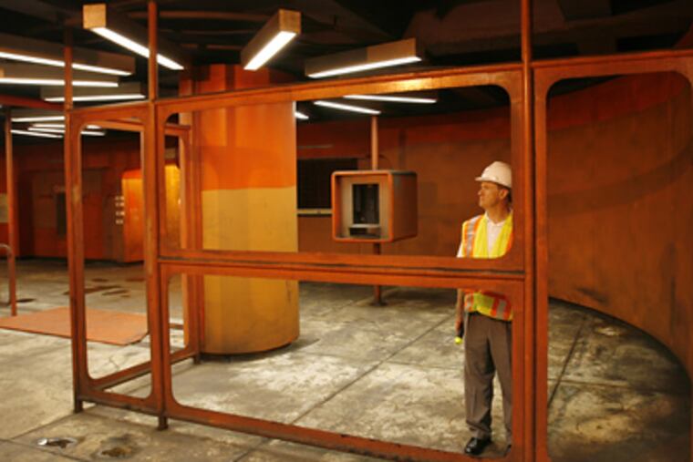 John Matheussen, president of PATCO, surveys the closed Franklin Square station in 2007. (Michael S. Wirtz / Staff File Photo)