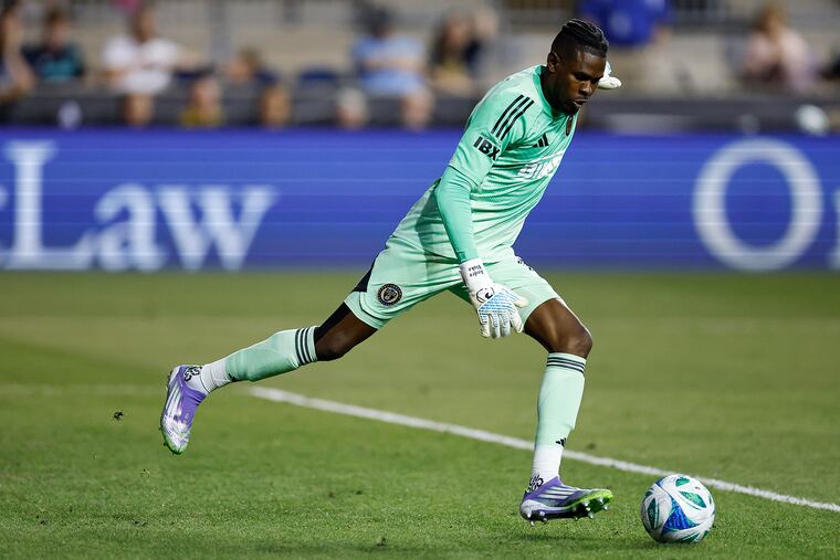 Union goalkeeper Andre Blake suffered an apparent hamstring injury in the 28th minute of their road loss to the New York Red Bulls on Saturday in Harrison, N.J.