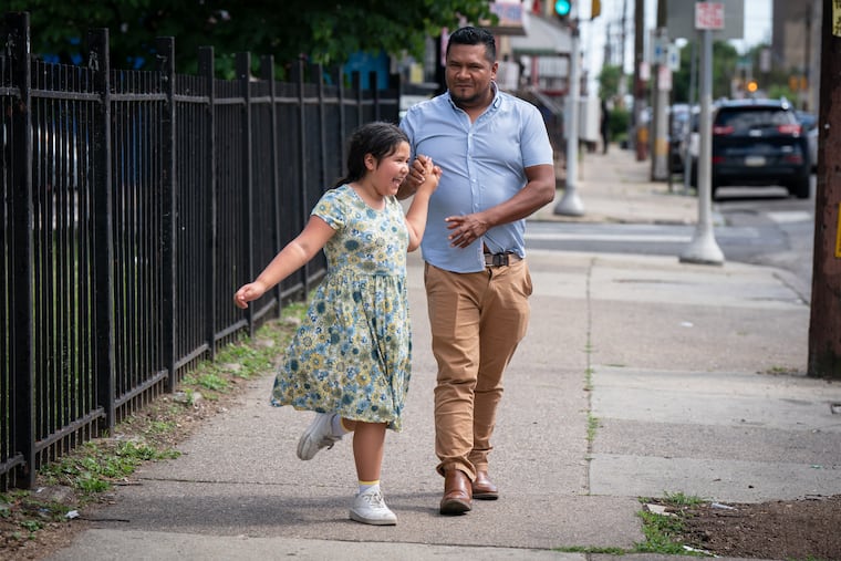 “Jamás esperé que pase algo como esto porque supuestamente este es el país más seguro del mundo”, dijo Natareno.