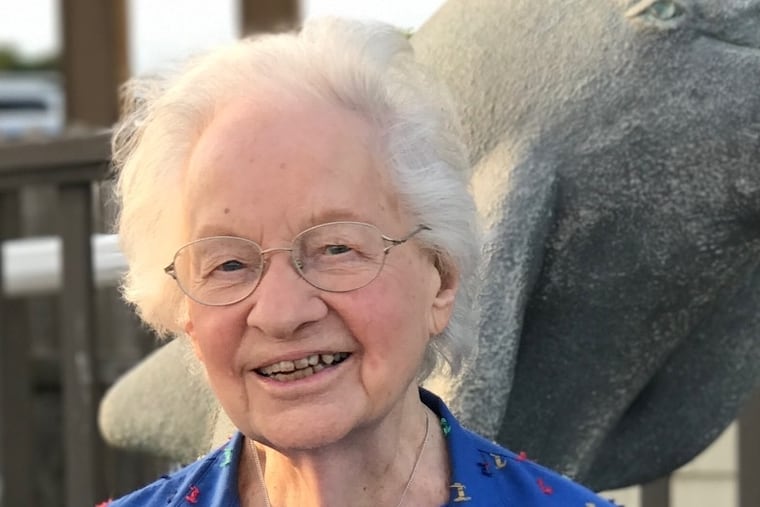 From 1973 to her retirement in 1986, Mrs. Hunt coordinated service committee aid programs in Africa.