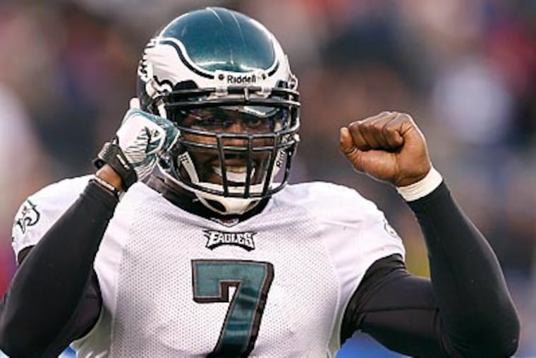 Last time Michael Vick started a playoff game against the Packers, he won in Lambeau Field (David Maialetti/Staff File Photo)