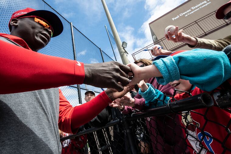Didi Gregorius signing autographs for Phillies fans on Feb. 21, a sight you will not see for the foreseeable future.