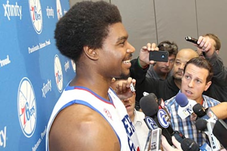 The Sixers team physician and a New York doctor found no structural damage in Andrew Bynum's knees. (Charles Fox/Staff Photographer)