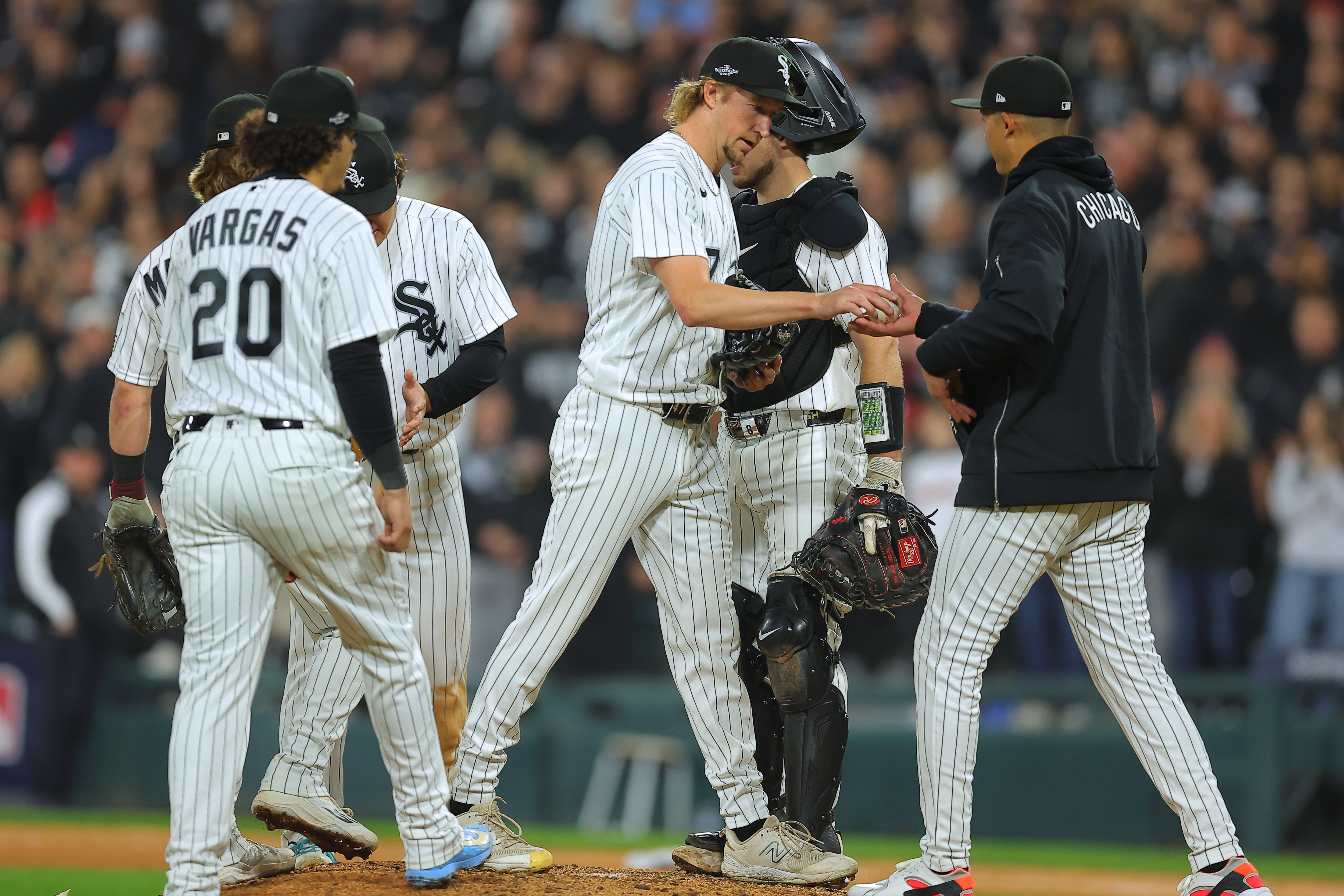 White Sox look to bounce back after 2 straight losses to Guardians at home in ALDS