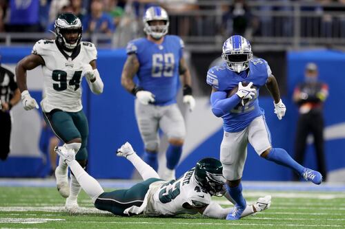 Thread Icon Round Eagles trade for running back D’Andre Swift from the Lions