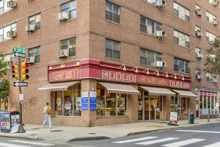 Carlo's Bake Shop opened on the northwest corner of 21st and Walnut Streets in mid-2015. The space is now offered for lease.