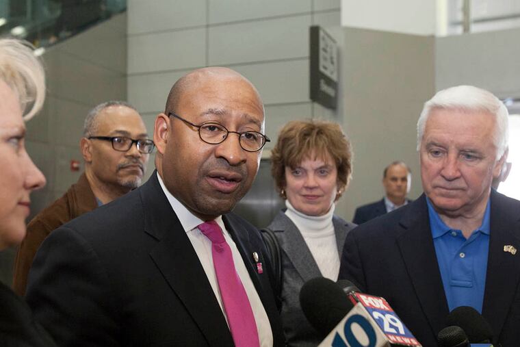 Mayor Michael Nutter and Governor Tom Corbett ( ED HILLE / Staff Photographer)