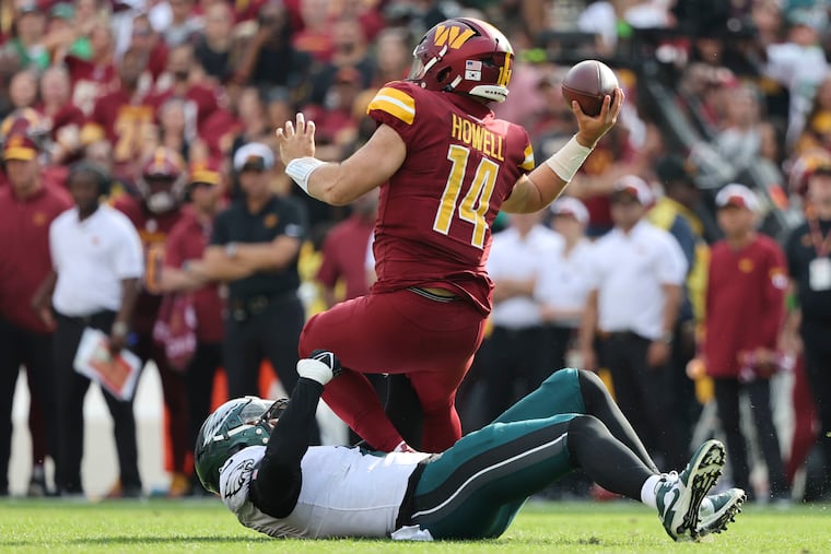 Former Eagles linebacker Haason Reddick tackles new Eagles quarterback Sam Howell, who joined the team in a trade on Sunday.