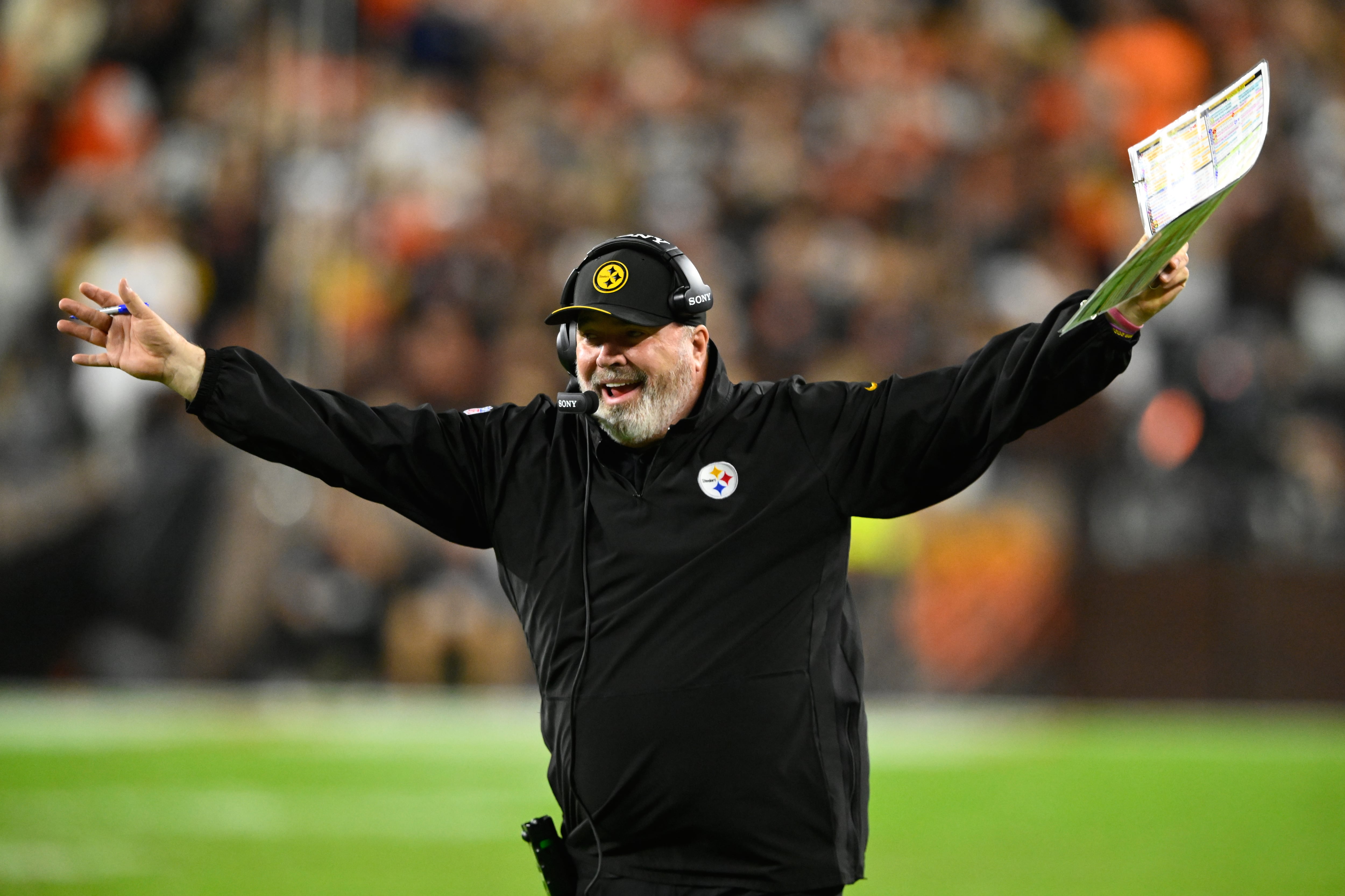 Long day for Steelers starts with Joey Porter Jr.'s trade, ends with 27-24 loss to Browns