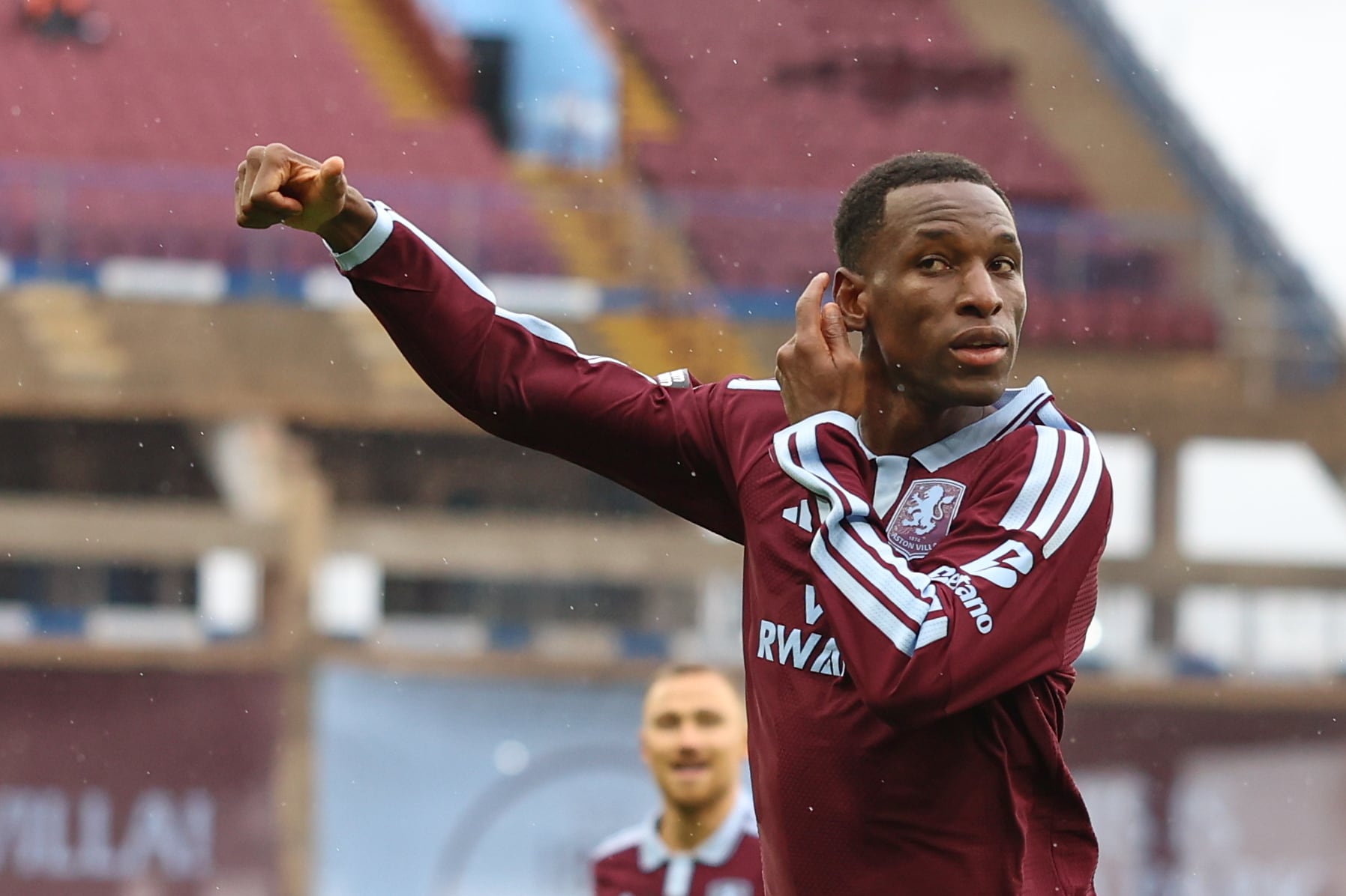 Man City’s perfect start to Premier League season ends with a 2-1 loss at Aston Villa