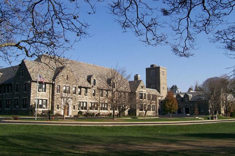 Waldron Mercy Academy: Parents are supporting teacher.