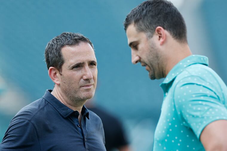 Eagles executive vice president/general manager Howie Roseman (left) with head coach Nick Sirianni before the Eagles played the Pittsburgh Steelers in a preseason game on Aug. 12.