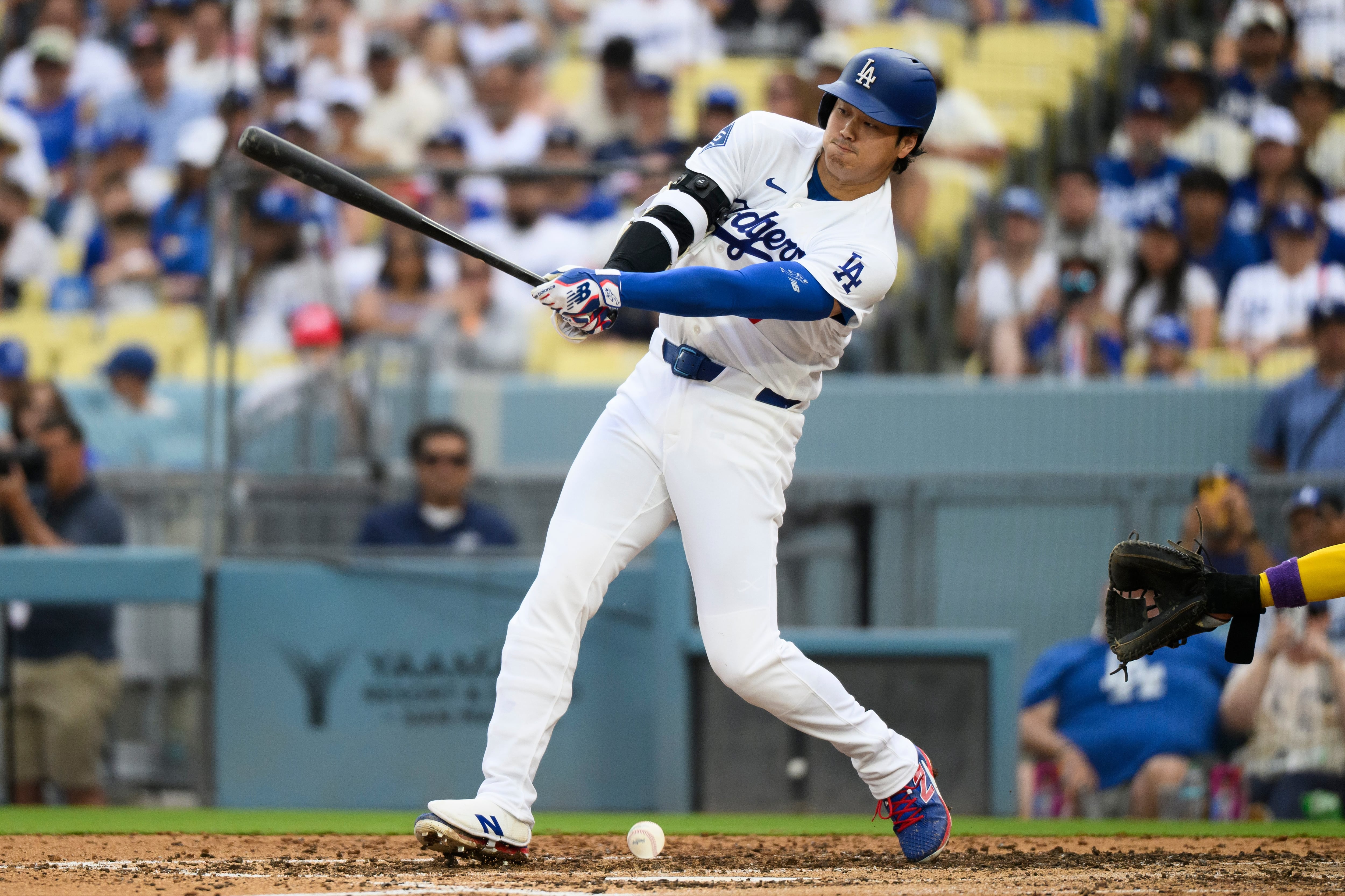Diamondbacks complete sweep of Dodgers with 5-3 win despite Ohtani's 22nd homer