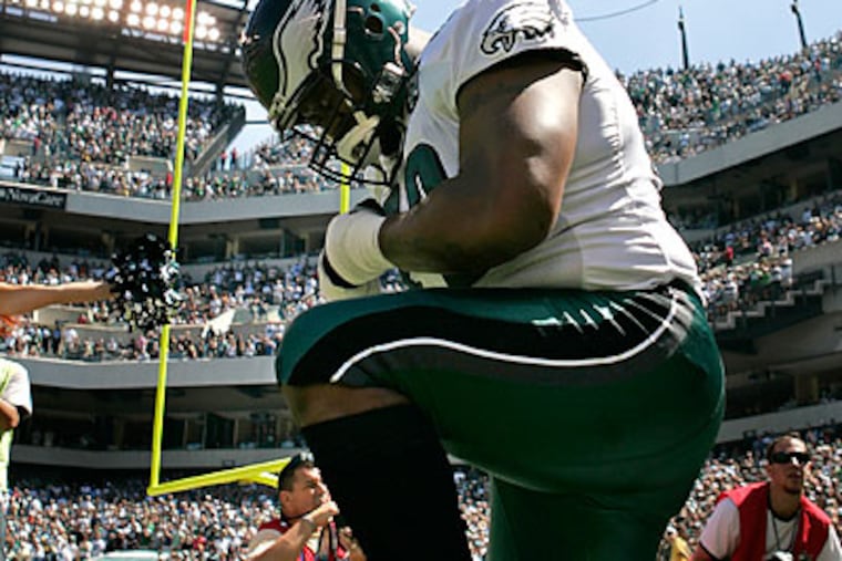 Former Eagles offensive lineman Shawn Andrews signed with the Giants this morning. (Ron Cortes / Staff file photo)