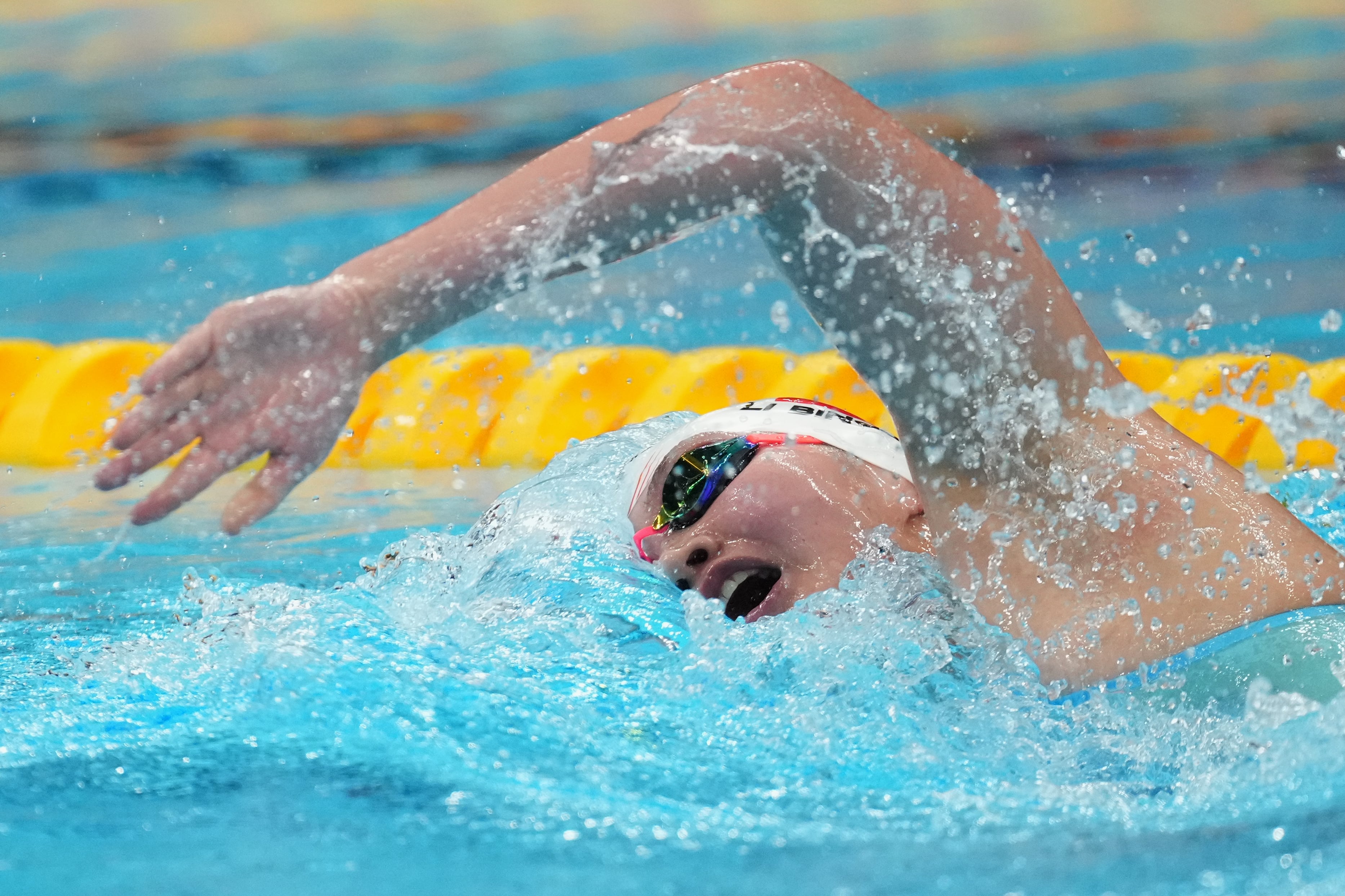 China wins 4 more gold medals in the pool at the Asian Games. 13-year-old Yu Zidi has the day off