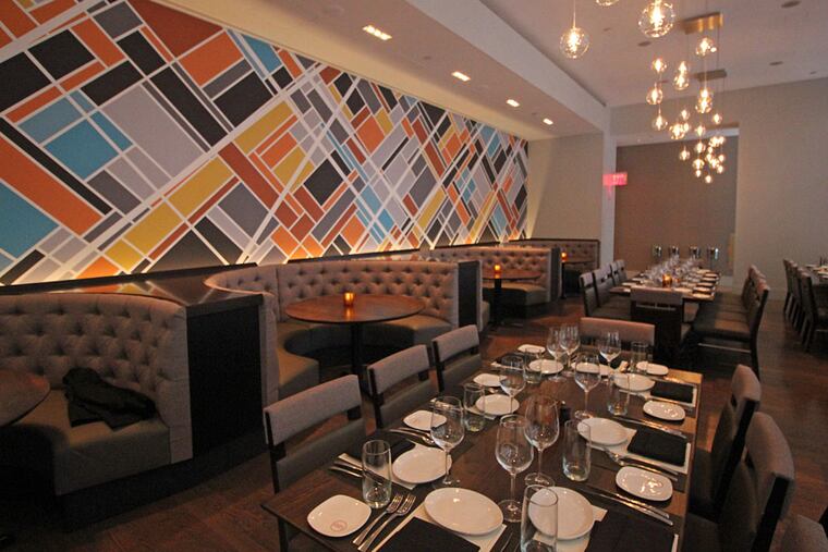 Dining room at Chops at the Comcast Center.