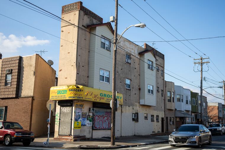 A a 31-year-old cashier at the South Philadelphia corner store on 9th and Porter Street was shot Tuesday evening. He was taken to Thomas Jefferson University Hospital where he was pronounced dead.