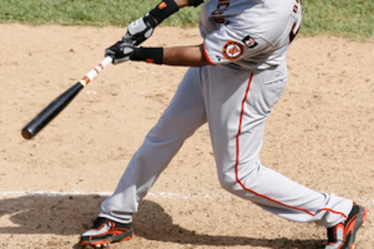 Barry Bonds connects on a three-run homer, No. 753 for his career.