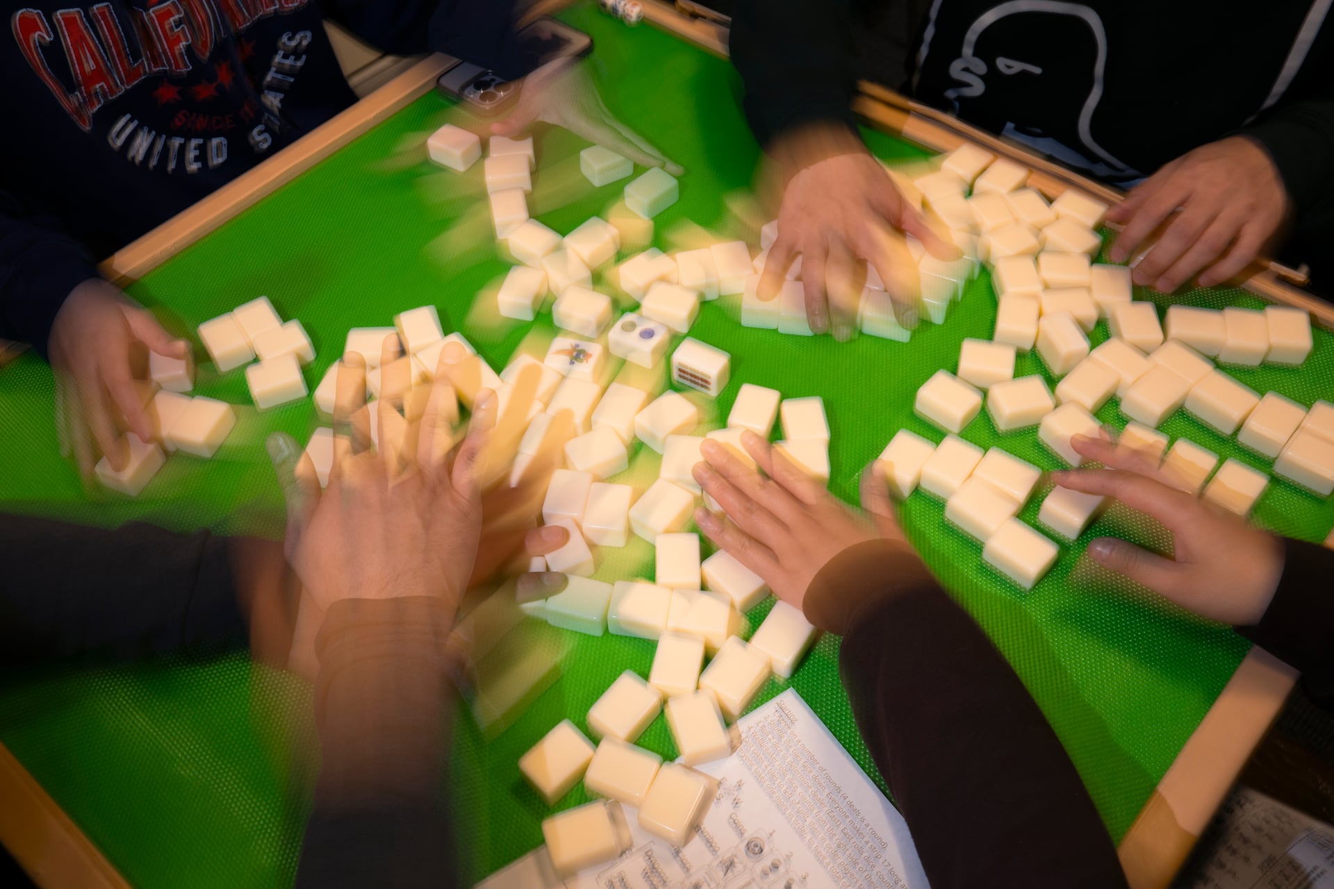 في أيام “Chinamaxxing”، تظل ثقافة mahjong في فيلادلفيا وسيلة للعثور على المجتمع وتعزيزه