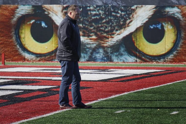 Temple University football Head football coach Geoff Collins watches team practice, Tuesday Dec. 20, 2016, in North Philadelphia.