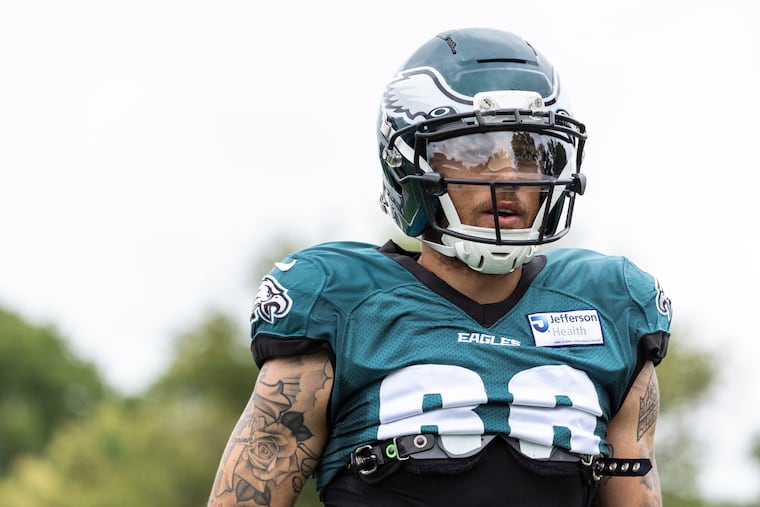 Elijah Cooks is making a strong impression in his first Eagles training camp.