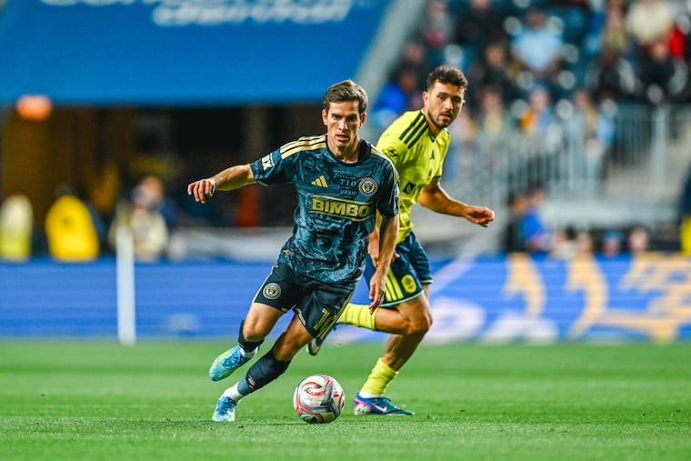 Milan Iloski dribbles upfield in Saturday's scoreless draw against Nashville SC at Subaru Park.