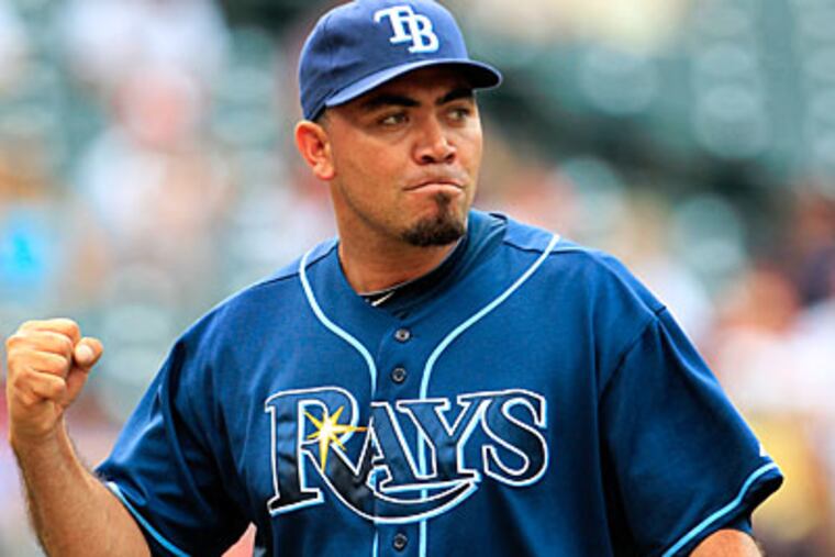 Joaquin Benoit is off the market after agreeing to a new contract with the Detroit Tigers.