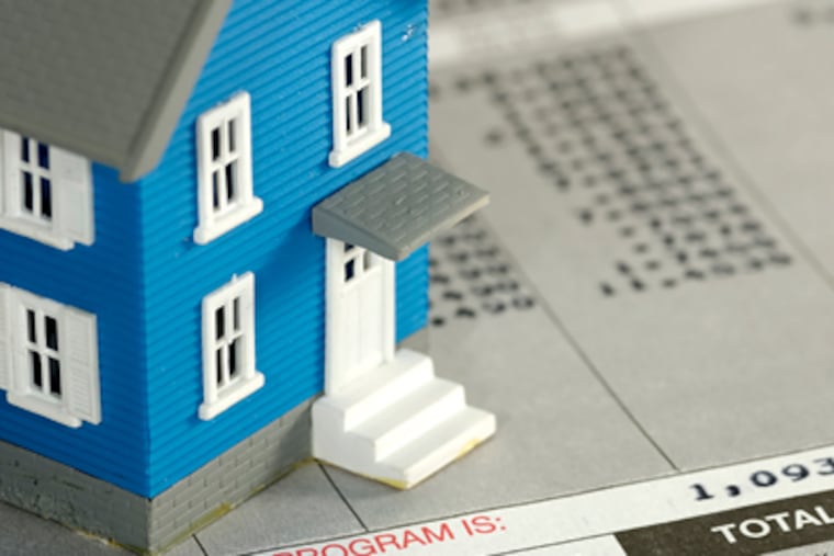 Homeowners who were affected by the collapse of the housing market and a wave of foreclosure abuses may get a share of the $25 billion settlement announced Thursday morning.