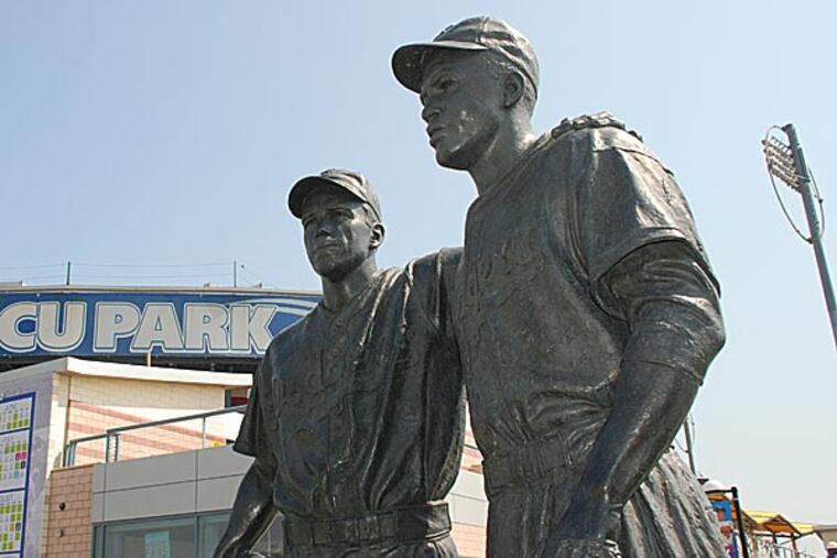 Statue of Jackie Robinson and Pee Wee Reese. (Brooklyn Cyclones/AP)