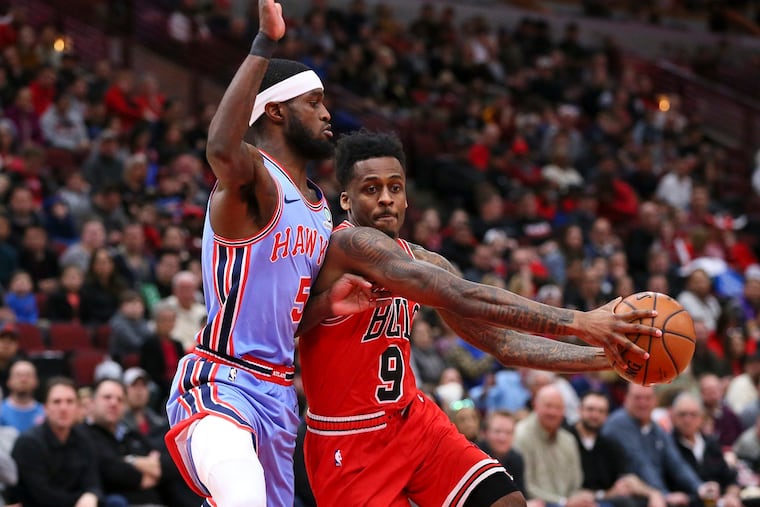 Antonio Blakeney, who once played for the Chicago Bulls, has been charged with accepting bribes when he later played for a Chinese basketball team to influence its games.