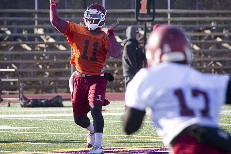 Temple football quarterback P.J. Walker throws a pass during practice. (Alejandro A. Alvarez/Staff Photographer)