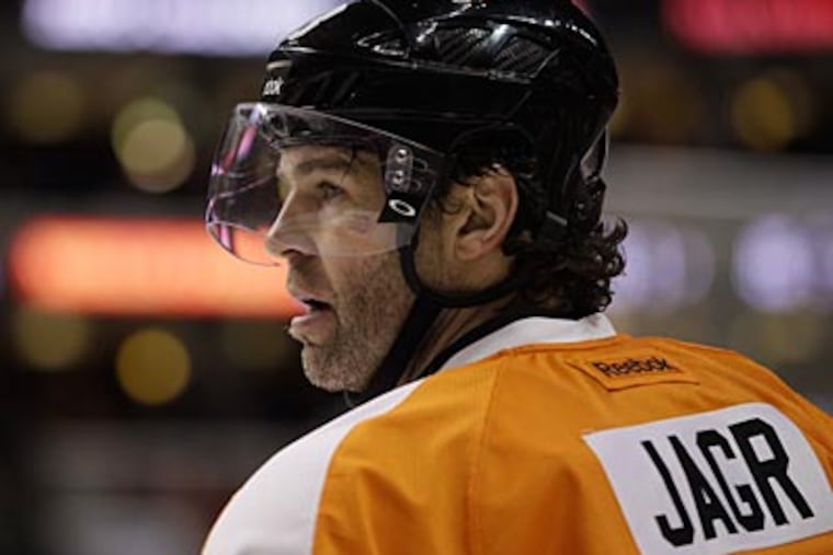 Despite getting injured in the Flyers' last game, Jaromir Jagr played and scored a goal on Thursday night. (Matt Slocum/AP)