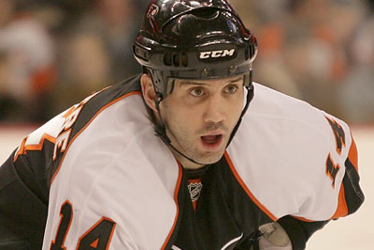 "It's hard to replace a guy like Lappy," Darroll Powe admitted. (Yong Kim/Staff file photo)