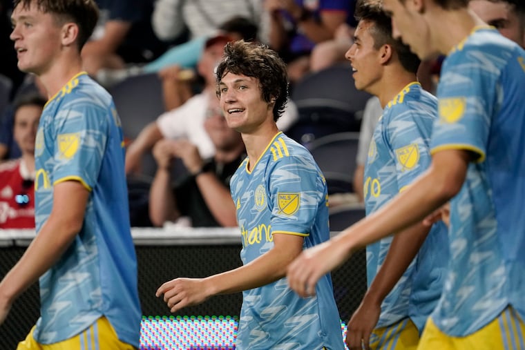 Paxten Aaronson (center) is set to make his first start of the year for the Union.