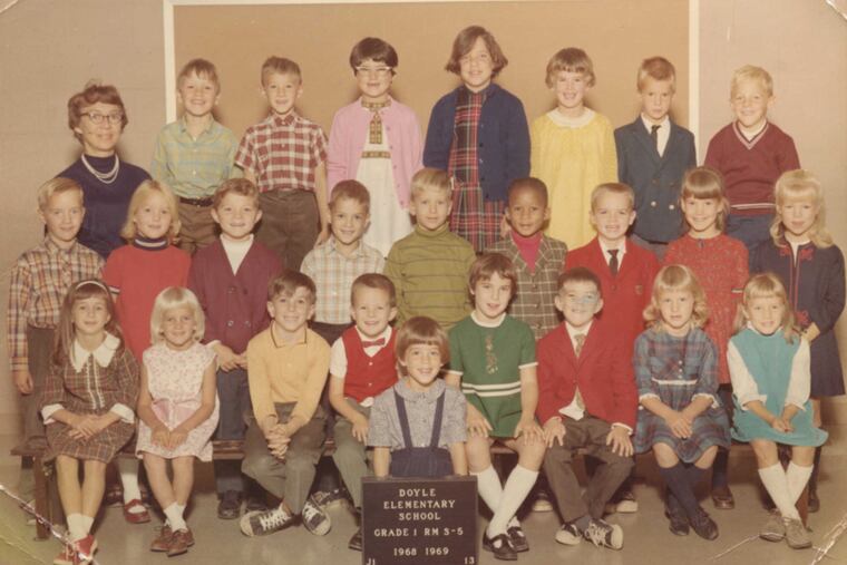Mrs. Shannon’s first-grade class with Michael Smerconish in center of middle row and Darryl Chatman to his left.