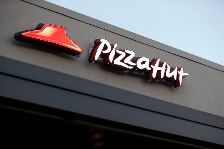 Pizza Hut, overtaken by the arrival of delivery culture, will be sold for $2.7 billion